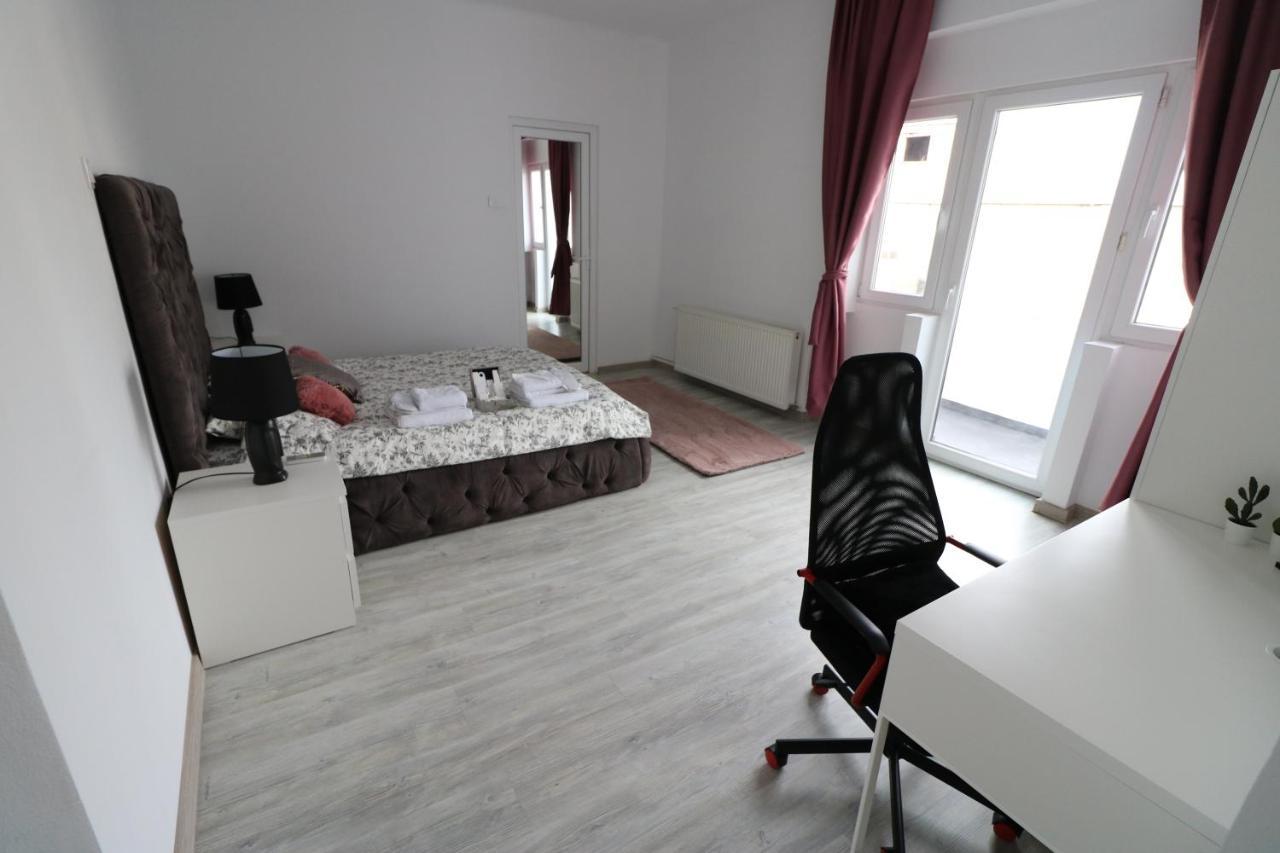 Athenee Palace Apartment - Panoramic View Terrace & Balcony - Free Minibar Bucureşti Ngoại thất bức ảnh