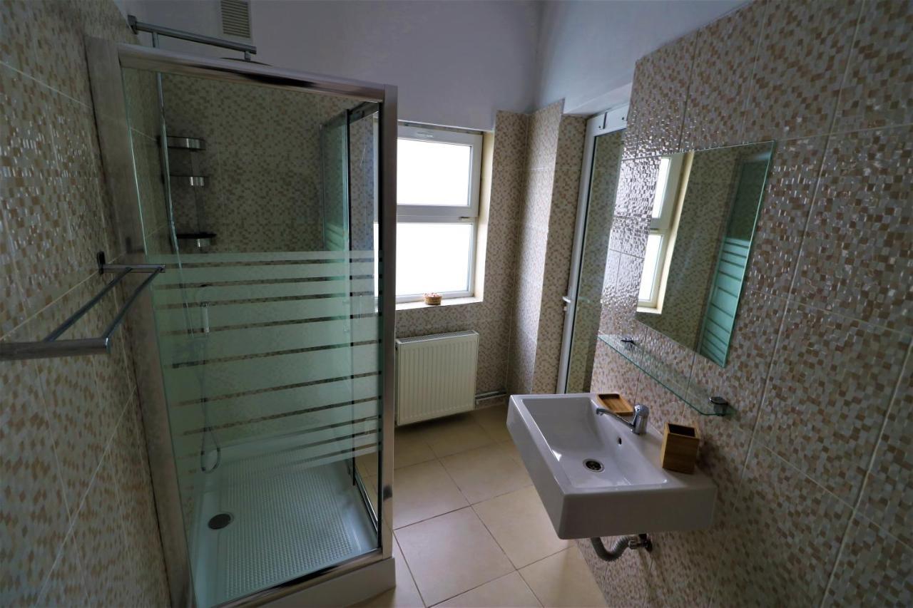Athenee Palace Apartment - Panoramic View Terrace & Balcony - Free Minibar Bucureşti Ngoại thất bức ảnh